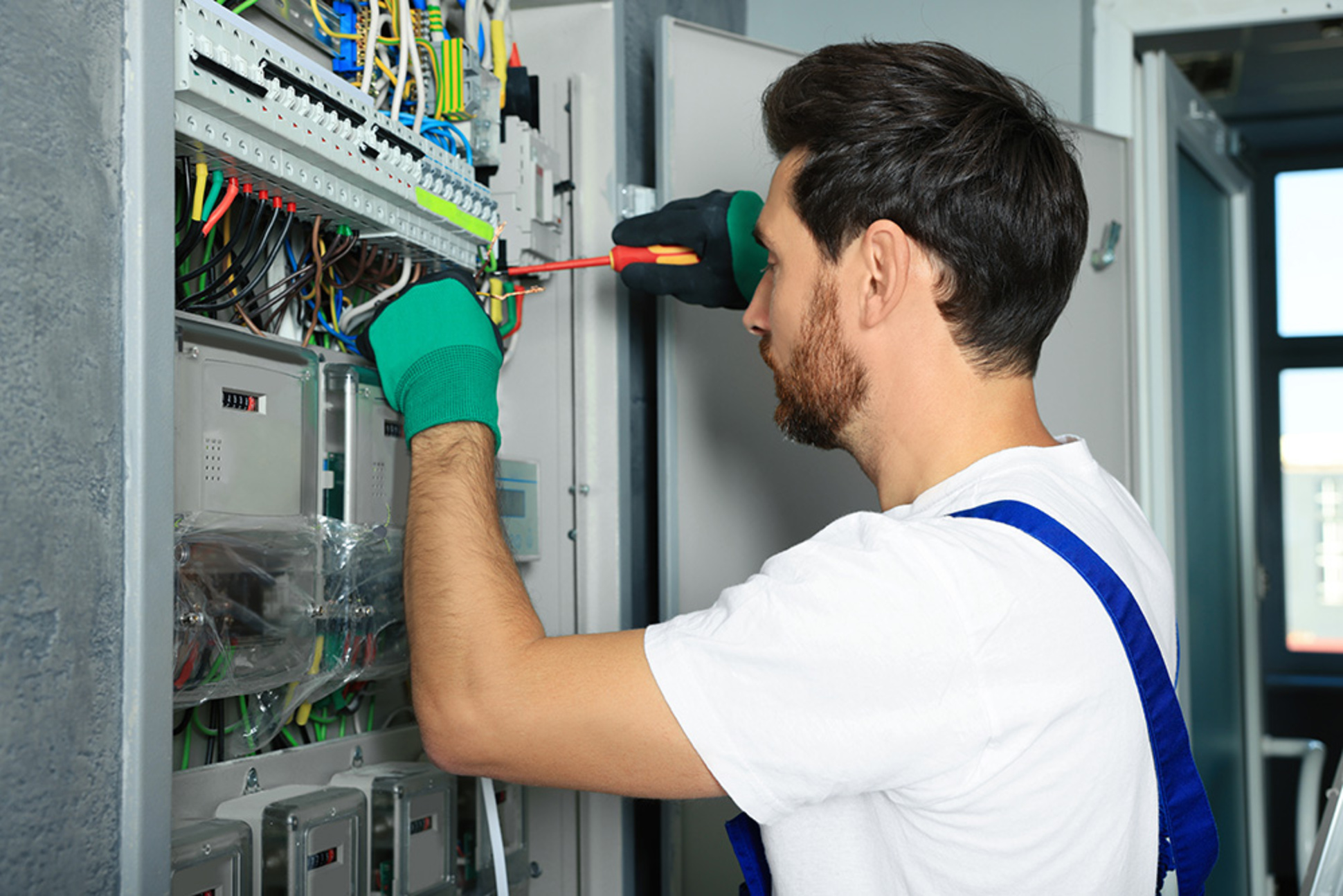 Nieder­spannungs­anlagen bei Elektro Dietz GmbH in Weilerbach